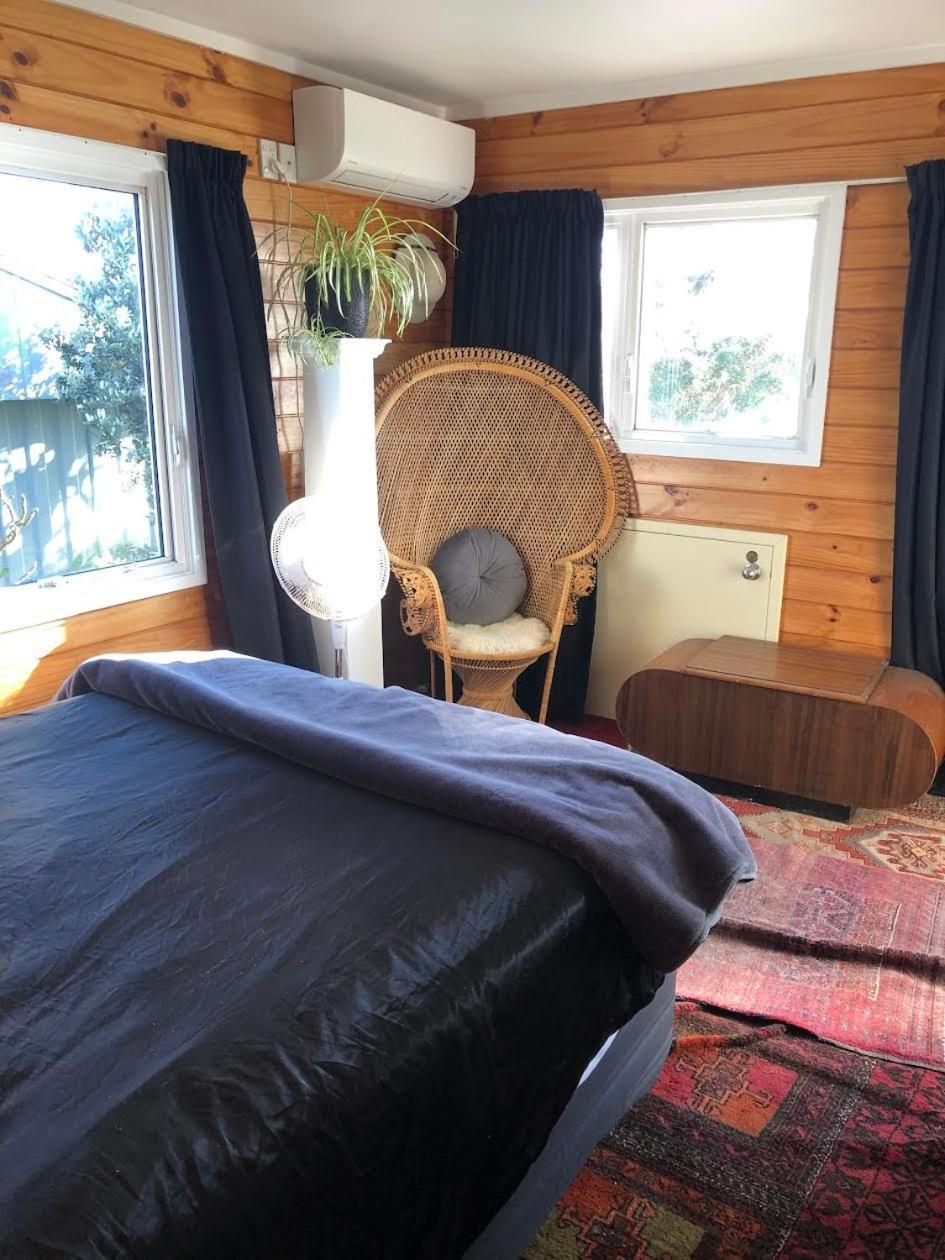 Holiday home Oakura Bay Absolute Beachfront Hikurangi